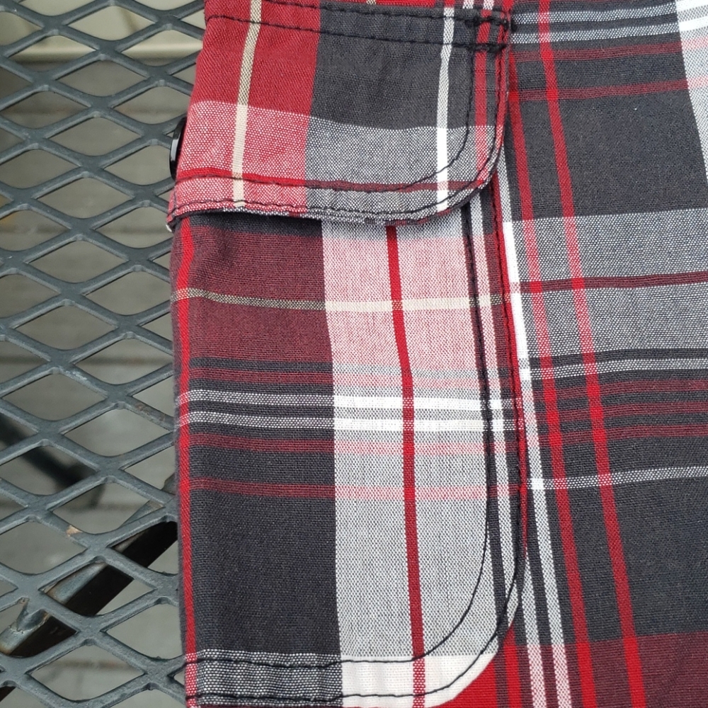 QUAD Shorts - Picture 2 of 3